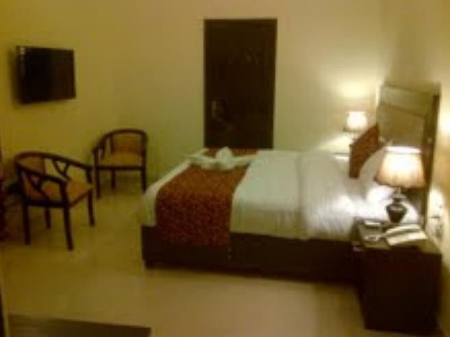 Chitra Grand Hotel Haridwār Buitenkant foto
