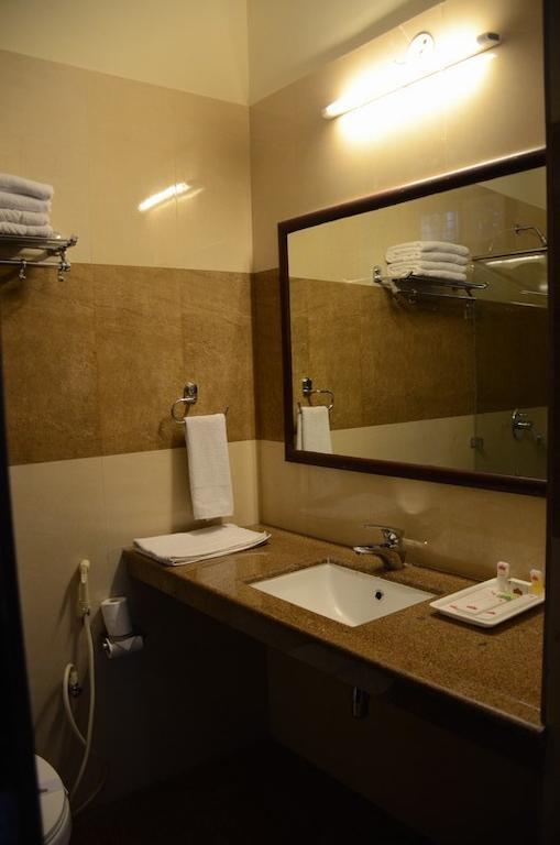 Chitra Grand Hotel Haridwār Buitenkant foto