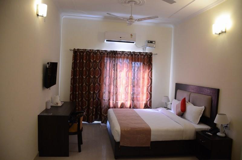 Chitra Grand Hotel Haridwār Buitenkant foto